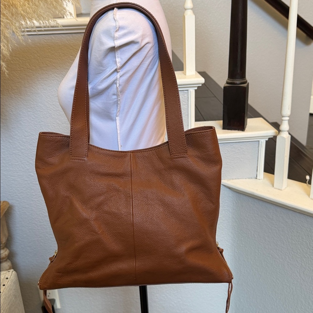 Vince Camuto Soft 100% Leather Tote Bag Boho Chic Shoulder Bag w/ Inner Pockets - Picture 4 of 8